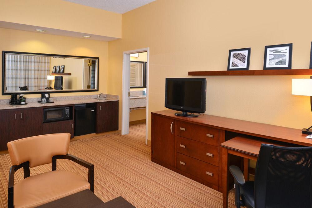 Courtyard By Marriott Columbia Northeast/Fort Jackson Area Ngoại thất bức ảnh